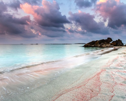 The Best Beaches to Visit in the Greek Isles: A Paradise of Sun, Sand, and Crystal Waters