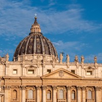 Explore the grand basilica of Saint Peter on this semi-private tour.