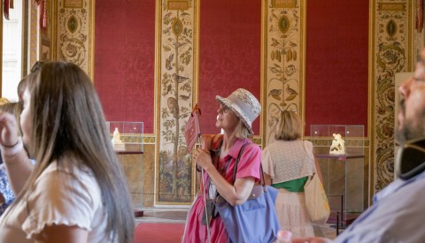 Our guides are experts in their field and bring the wonders of the Vatican to life