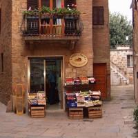 Pienza & Montepulciano Tour with Wine Tasting and Farm Lunch - image 9