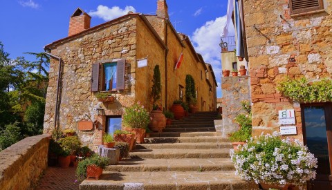 Pienza & Montepulciano Tour with Wine Tasting and Farm Lunch - image 1