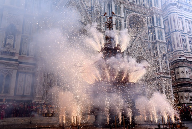 Easter in Florence - The Explosion of the Cart