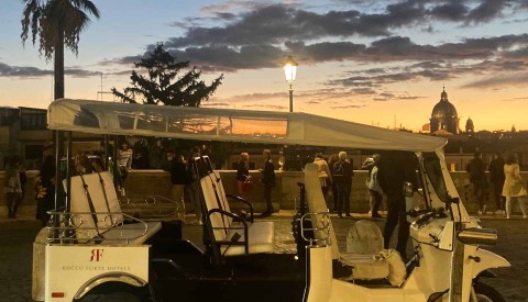 Private Evening Tuk Tuk Tour of Rome - image 3